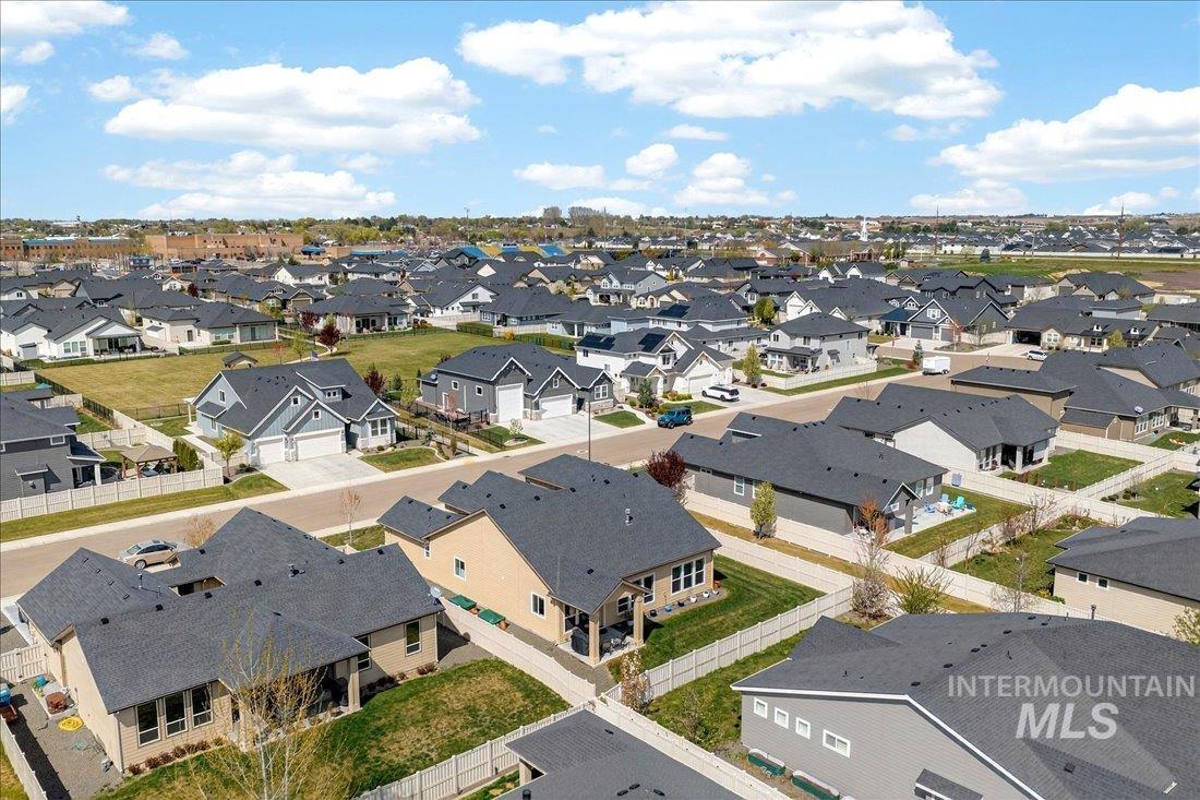 1658 Mary Hill Ave, Middleton, Idaho 83644, 3 Bedrooms, 2 Bathrooms, Residential For Sale, Price $595,000, 98981333