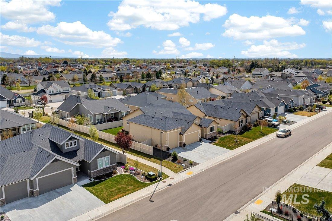 1658 Mary Hill Ave, Middleton, Idaho 83644, 3 Bedrooms, 2 Bathrooms, Residential For Sale, Price $595,000, 98981333