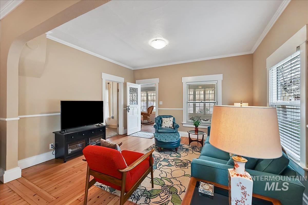 304 E Broadway Ave, Meridian, Idaho 83642, 2 Bedrooms, 1 Bathroom, Residential For Sale, Price $399,900, 98981334