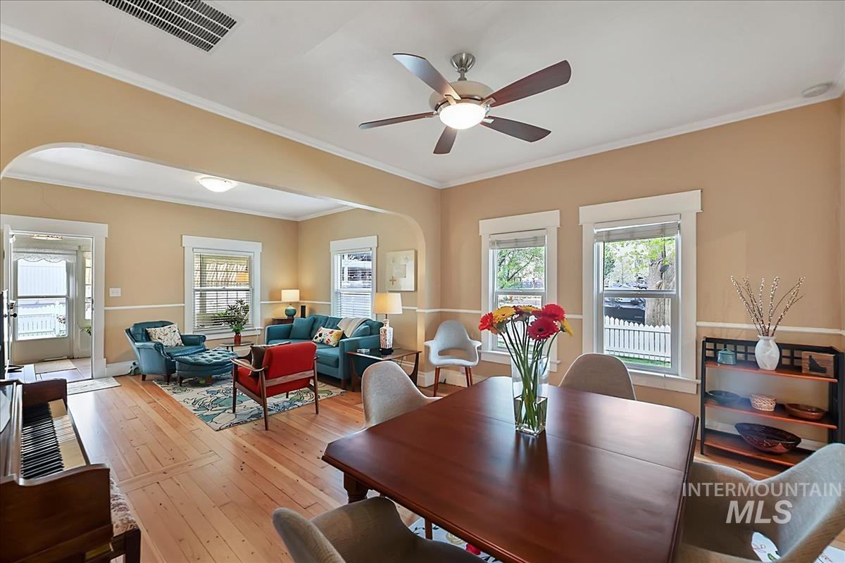 304 E Broadway Ave, Meridian, Idaho 83642, 2 Bedrooms, 1 Bathroom, Residential For Sale, Price $399,900, 98981334