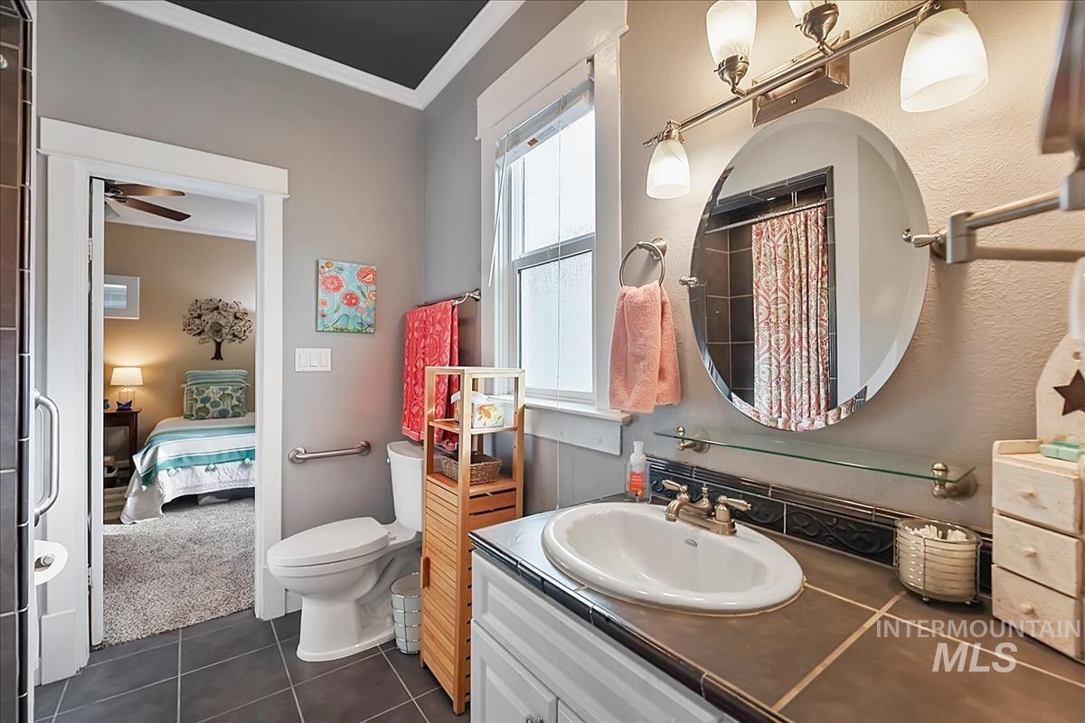 304 E Broadway Ave, Meridian, Idaho 83642, 2 Bedrooms, 1 Bathroom, Residential For Sale, Price $399,900, 98981334