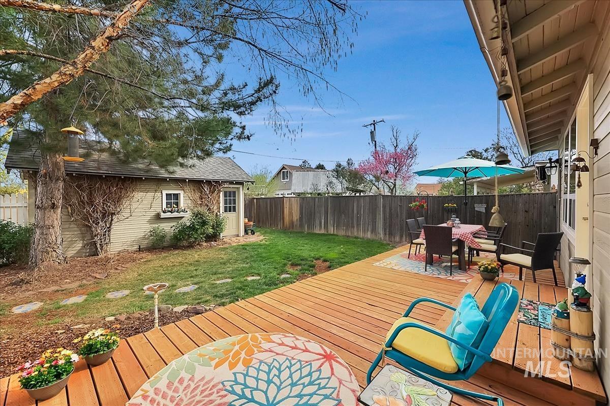 304 E Broadway Ave, Meridian, Idaho 83642, 2 Bedrooms, 1 Bathroom, Residential For Sale, Price $399,900, 98981334