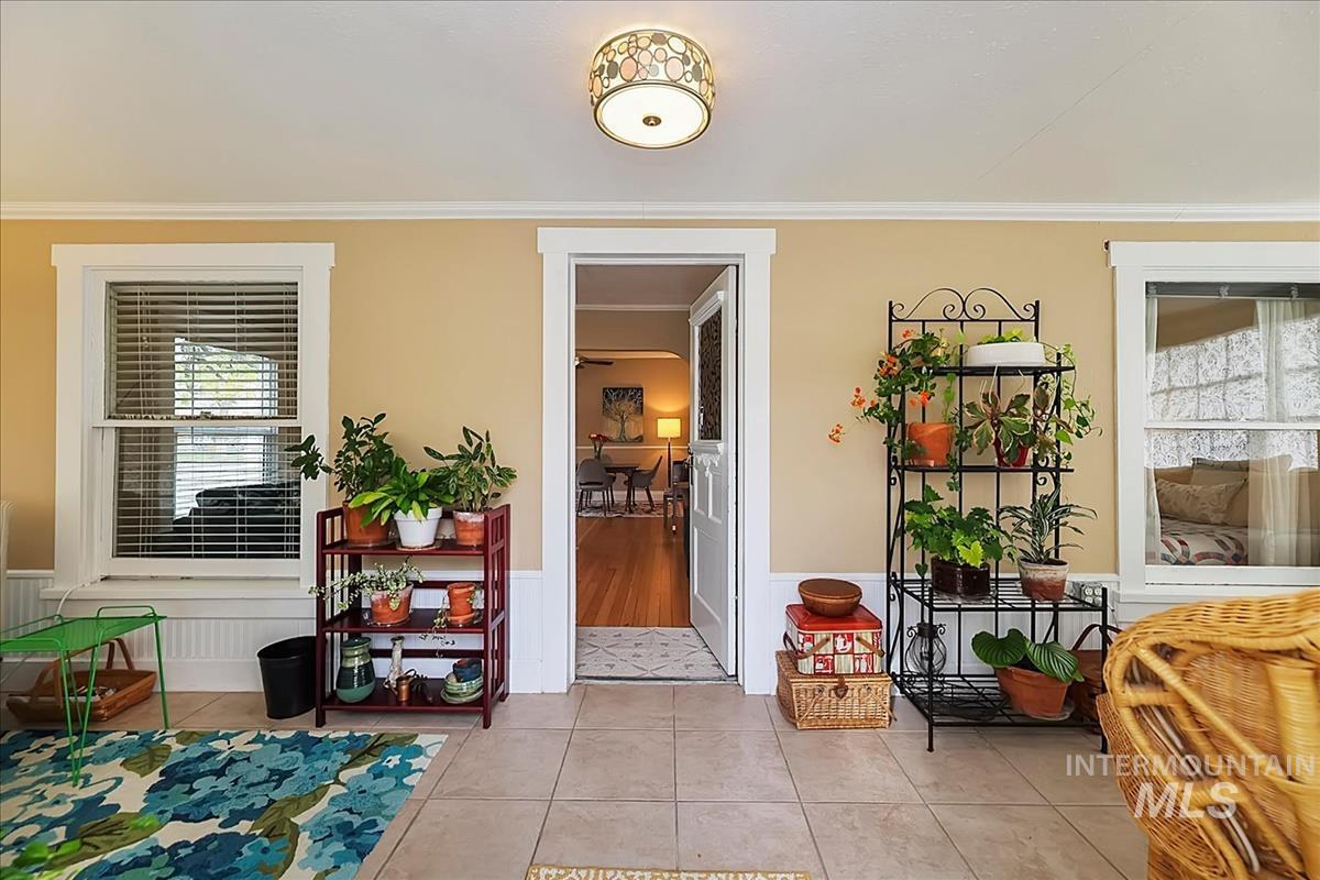 304 E Broadway Ave, Meridian, Idaho 83642, 2 Bedrooms, 1 Bathroom, Residential For Sale, Price $399,900, 98981334