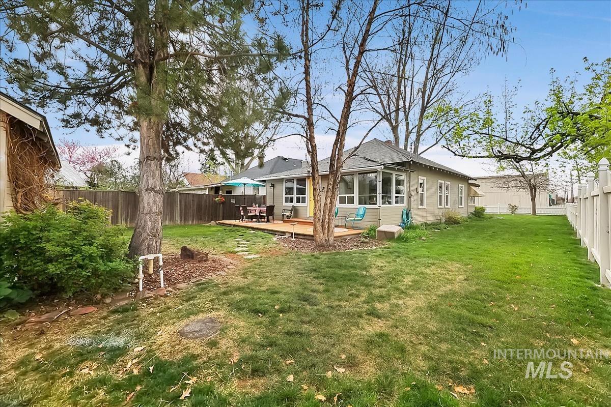 304 E Broadway Ave, Meridian, Idaho 83642, 2 Bedrooms, 1 Bathroom, Residential For Sale, Price $399,900, 98981334