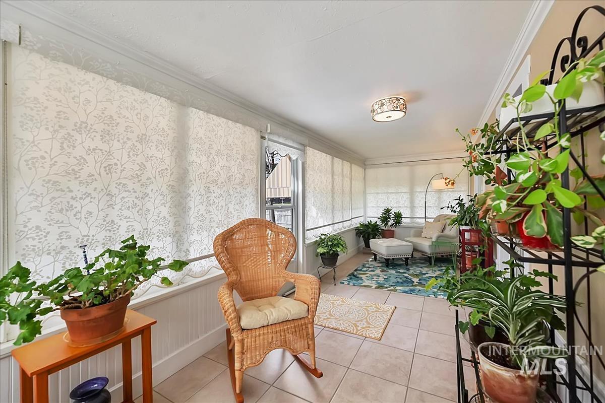 304 E Broadway Ave, Meridian, Idaho 83642, 2 Bedrooms, 1 Bathroom, Residential For Sale, Price $399,900, 98981334