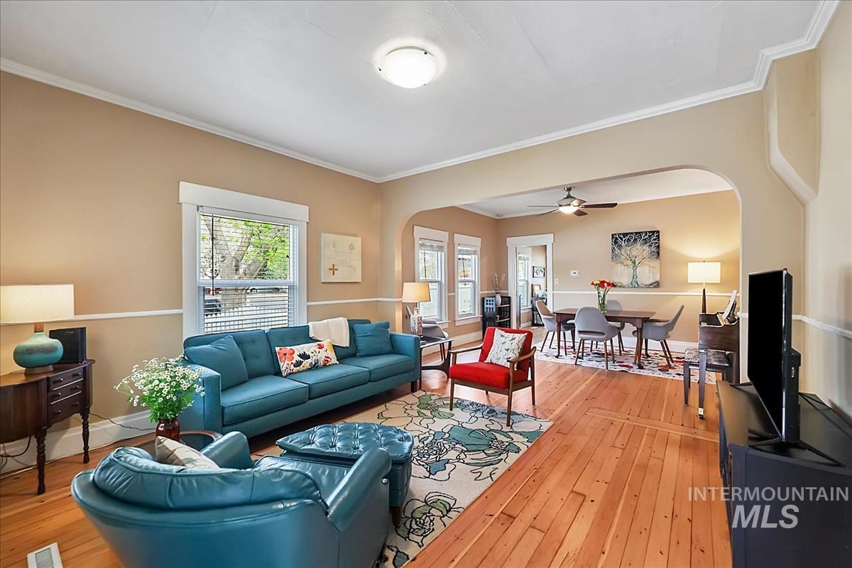 304 E Broadway Ave, Meridian, Idaho 83642, 2 Bedrooms, 1 Bathroom, Residential For Sale, Price $399,900, 98981334