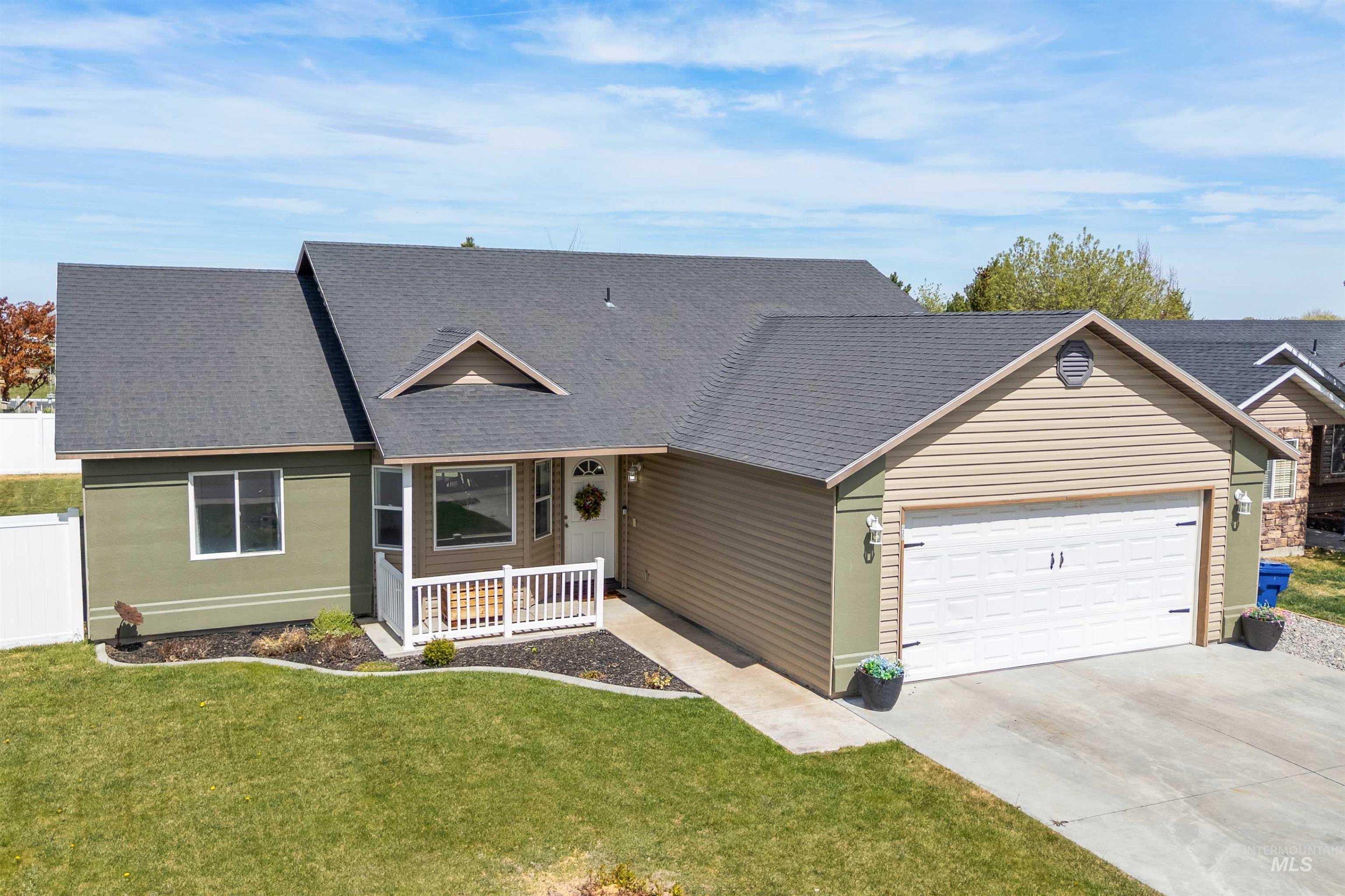 430 Silver Pheasant, Twin Falls, Idaho 83301, 4 Bedrooms, 2 Bathrooms, Residential For Sale, Price $349,900, 98981335