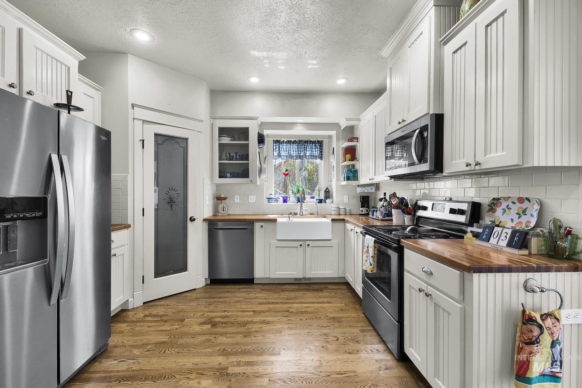 15955 Wintergreen Dr, Caldwell, Idaho 83607, 3 Bedrooms, 2.5 Bathrooms, Residential For Sale, Price $750,000, 98981337