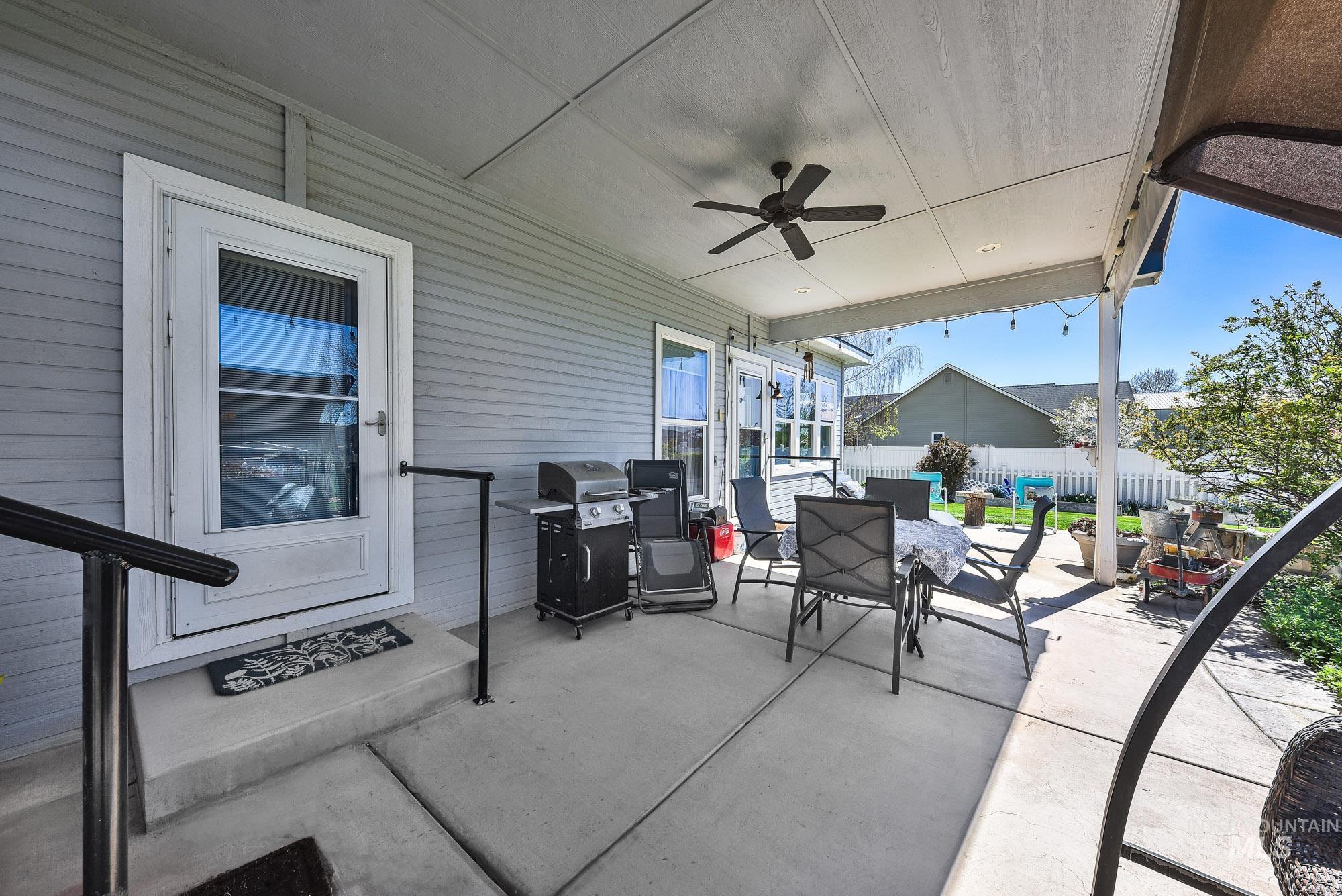 15955 Wintergreen Dr, Caldwell, Idaho 83607, 3 Bedrooms, 2.5 Bathrooms, Residential For Sale, Price $750,000, 98981337