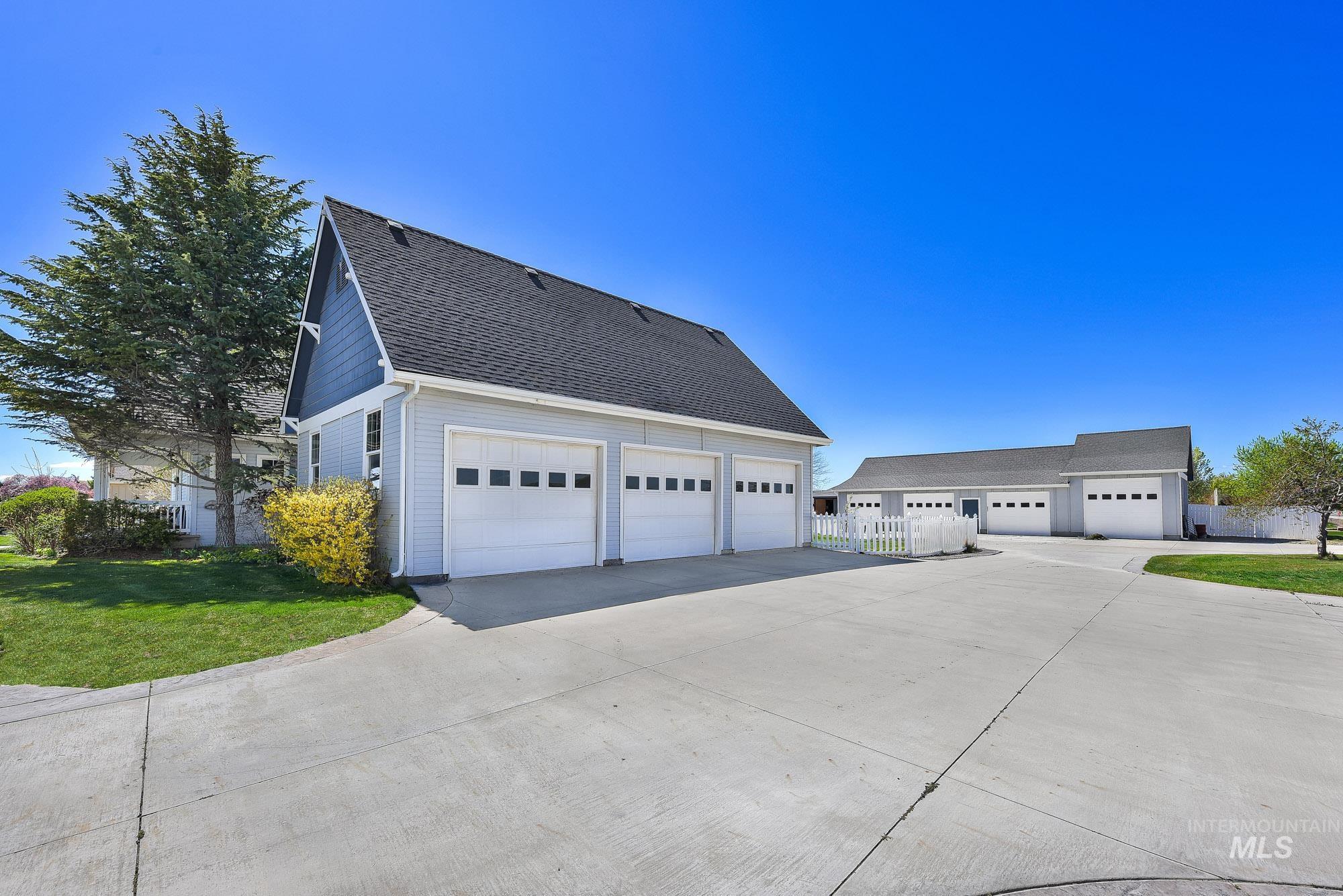 15955 Wintergreen Dr, Caldwell, Idaho 83607, 3 Bedrooms, 2.5 Bathrooms, Residential For Sale, Price $750,000, 98981337