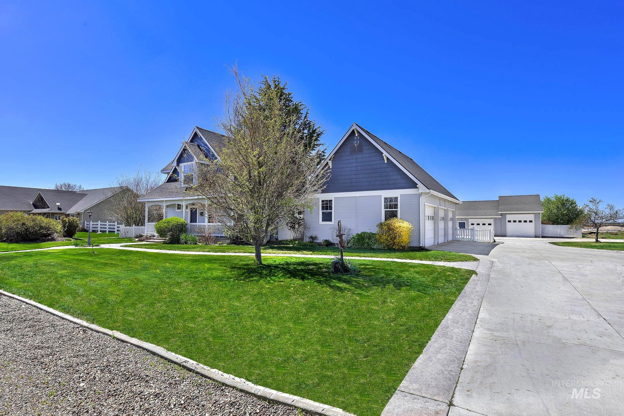 15955 Wintergreen Dr, Caldwell, Idaho 83607, 3 Bedrooms, 2.5 Bathrooms, Residential For Sale, Price $750,000, 98981337