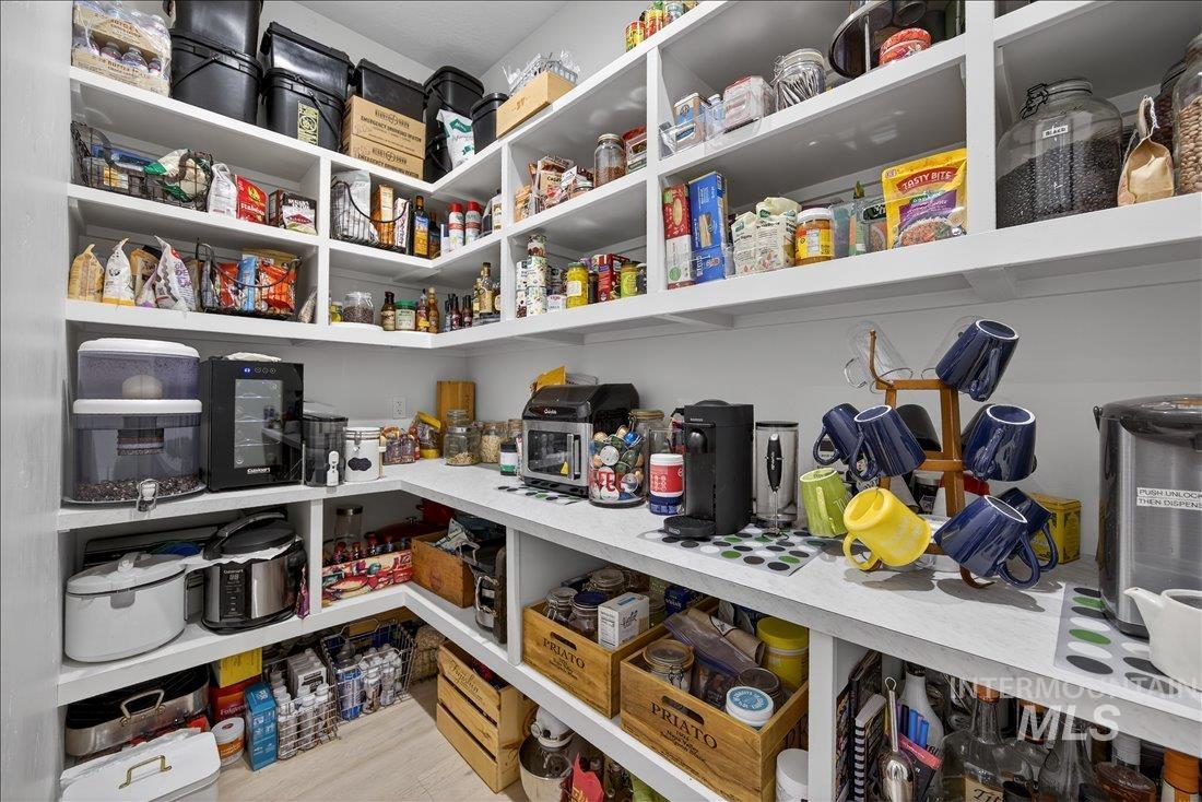 4718 E Goldstone Dr, Meridian, Idaho 83642, 4 Bedrooms, 2.5 Bathrooms, Residential For Sale, Price $989,000, 98981340