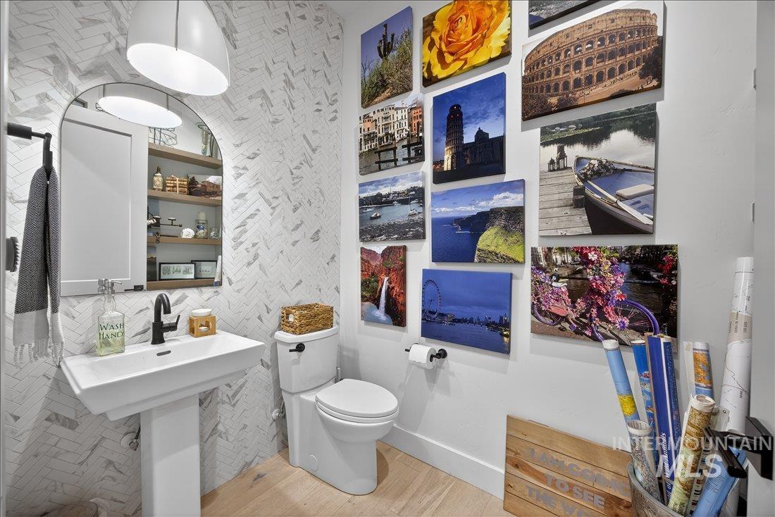 4718 E Goldstone Dr, Meridian, Idaho 83642, 4 Bedrooms, 2.5 Bathrooms, Residential For Sale, Price $989,000, 98981340