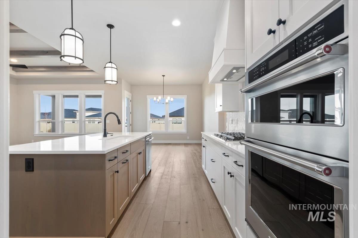 232 S Fusion Ave, Kuna, Idaho 83634, 5 Bedrooms, 3.5 Bathrooms, Residential For Sale, Price $799,880, 98981341