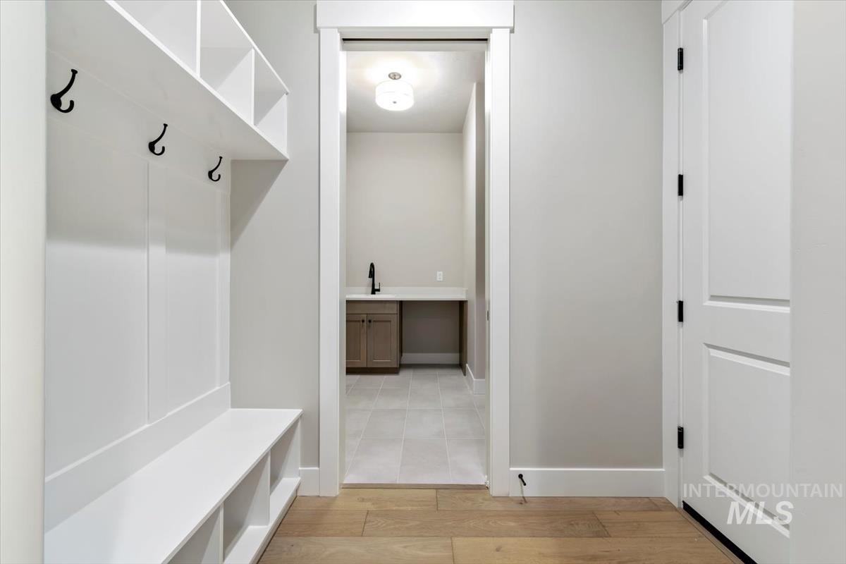 232 S Fusion Ave, Kuna, Idaho 83634, 5 Bedrooms, 3.5 Bathrooms, Residential For Sale, Price $799,880, 98981341