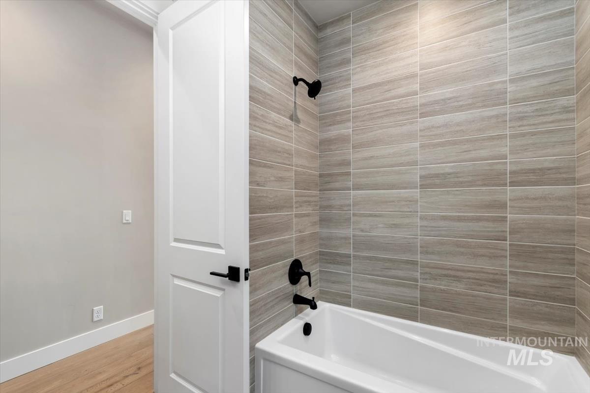 232 S Fusion Ave, Kuna, Idaho 83634, 5 Bedrooms, 3.5 Bathrooms, Residential For Sale, Price $799,880, 98981341