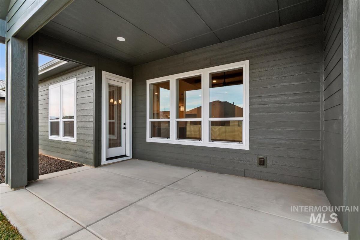 232 S Fusion Ave, Kuna, Idaho 83634, 5 Bedrooms, 3.5 Bathrooms, Residential For Sale, Price $799,880, 98981341