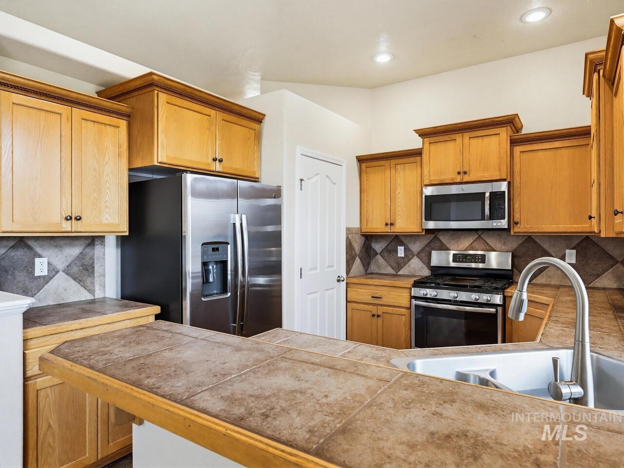 4226 E Arborvitae Ct, Boise, Idaho 83716, 3 Bedrooms, 2 Bathrooms, Residential For Sale, Price $554,900, 98981342