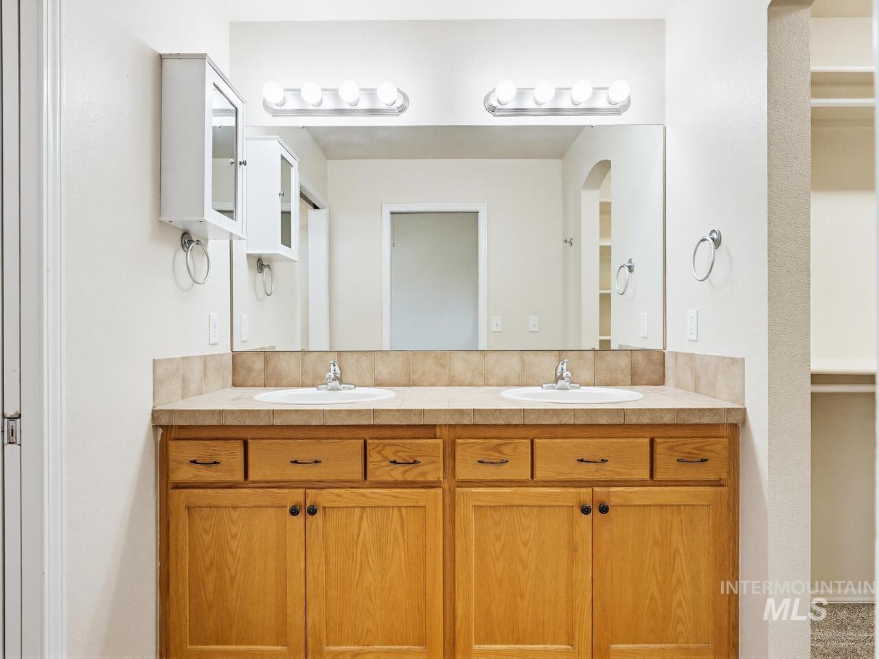 4226 E Arborvitae Ct, Boise, Idaho 83716, 3 Bedrooms, 2 Bathrooms, Residential For Sale, Price $554,900, 98981342