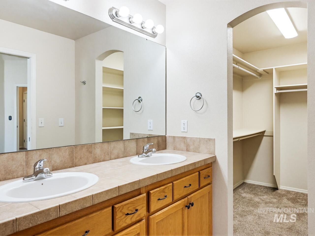 4226 E Arborvitae Ct, Boise, Idaho 83716, 3 Bedrooms, 2 Bathrooms, Residential For Sale, Price $554,900, 98981342