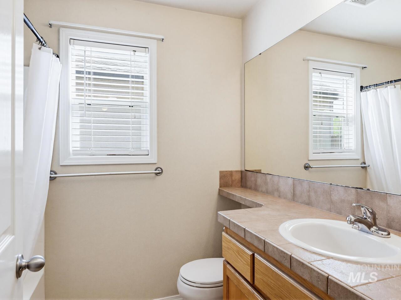 4226 E Arborvitae Ct, Boise, Idaho 83716, 3 Bedrooms, 2 Bathrooms, Residential For Sale, Price $554,900, 98981342