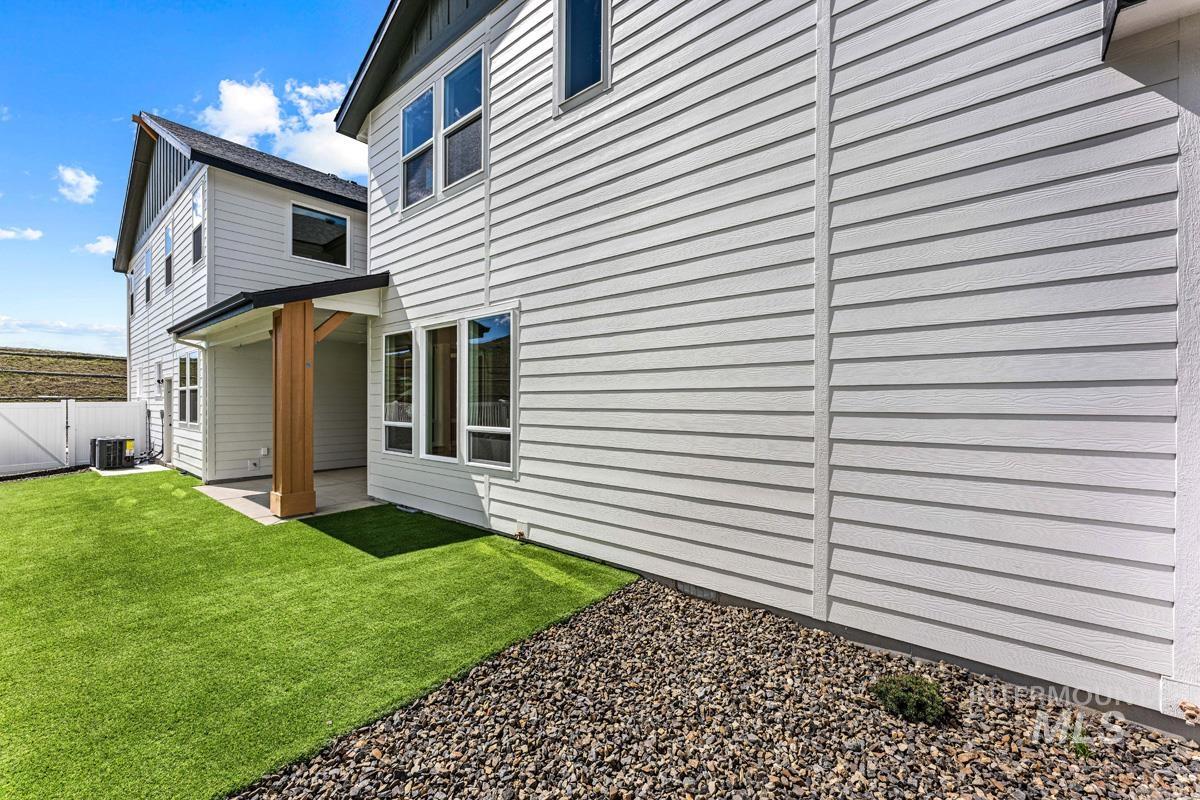 13374 N Spring Creek Way, Boise, Idaho 83714, 5 Bedrooms, 3.5 Bathrooms, Residential Income For Sale, Price $913,537, 98981345