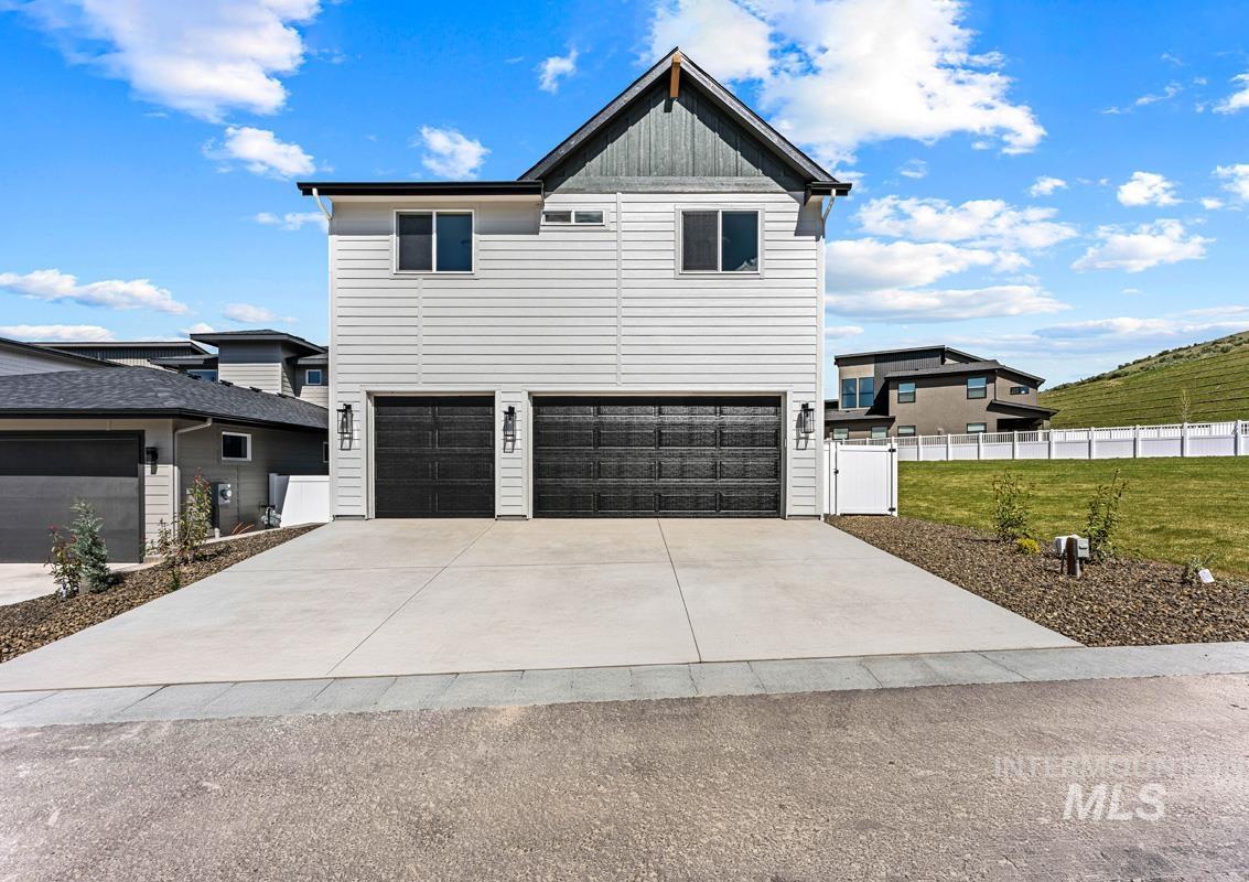 13374 N Spring Creek Way, Boise, Idaho 83714, 5 Bedrooms, 3.5 Bathrooms, Residential Income For Sale, Price $913,537, 98981345