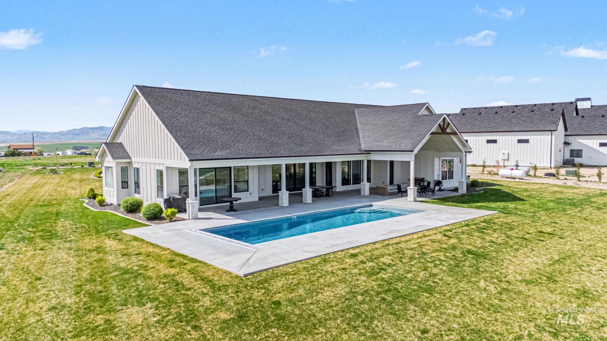 14044 Hipwell Drive, Nampa, Idaho 83686, 5 Bedrooms, 4.5 Bathrooms, Residential For Sale, Price $1,999,000,MLS 98981346