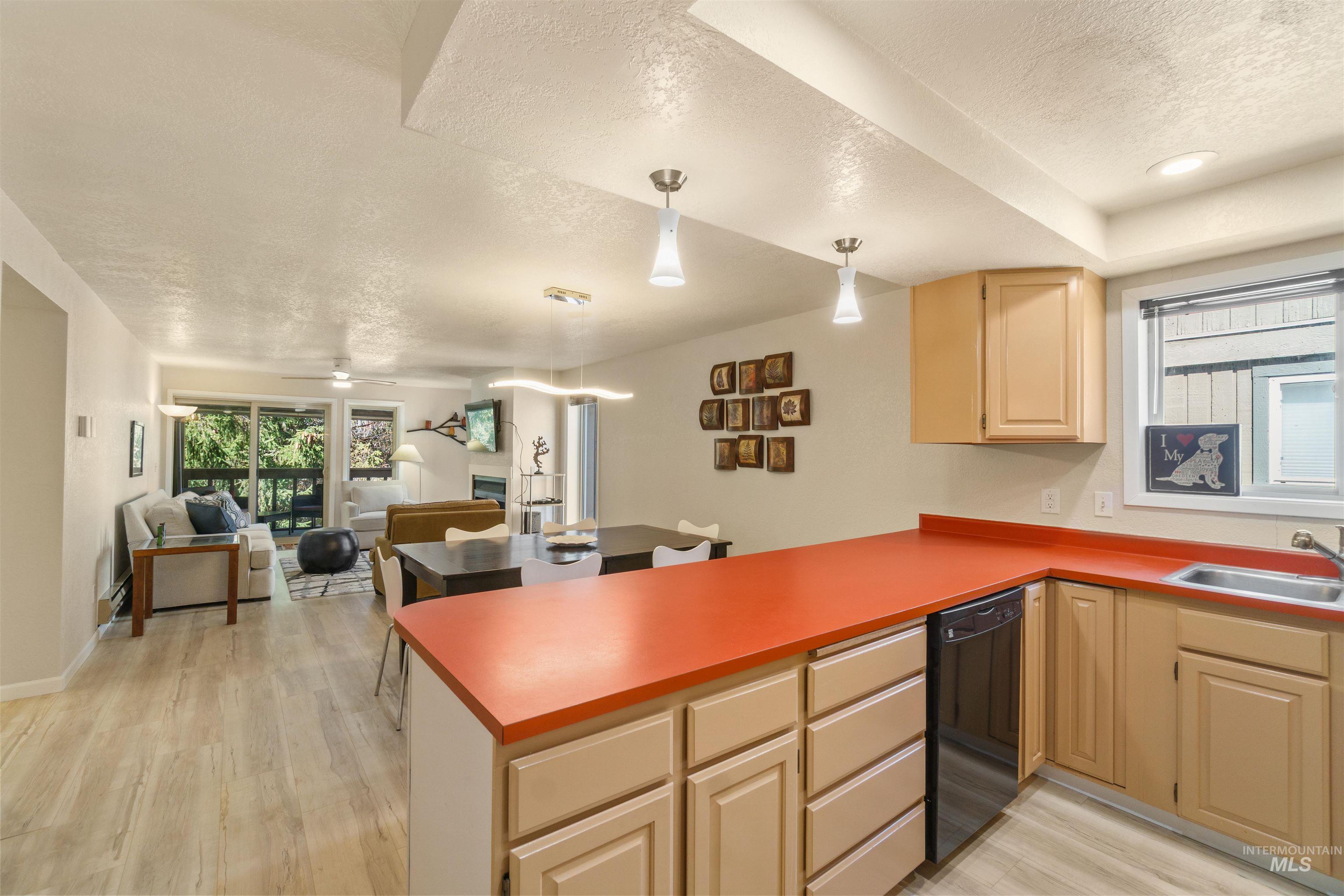 1640 Davis Avenue, McCall, Idaho 83638, 3 Bedrooms, 2 Bathrooms, Residential For Sale, Price $498,500, 98981347