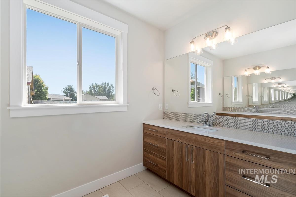 419 Hidden Mill Ct, Middleton, Idaho 83644, 3 Bedrooms, 2 Bathrooms, Residential For Sale, Price $539,900, 98981349