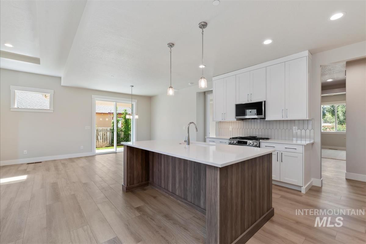 419 Hidden Mill Ct, Middleton, Idaho 83644, 3 Bedrooms, 2 Bathrooms, Residential For Sale, Price $539,900, 98981349