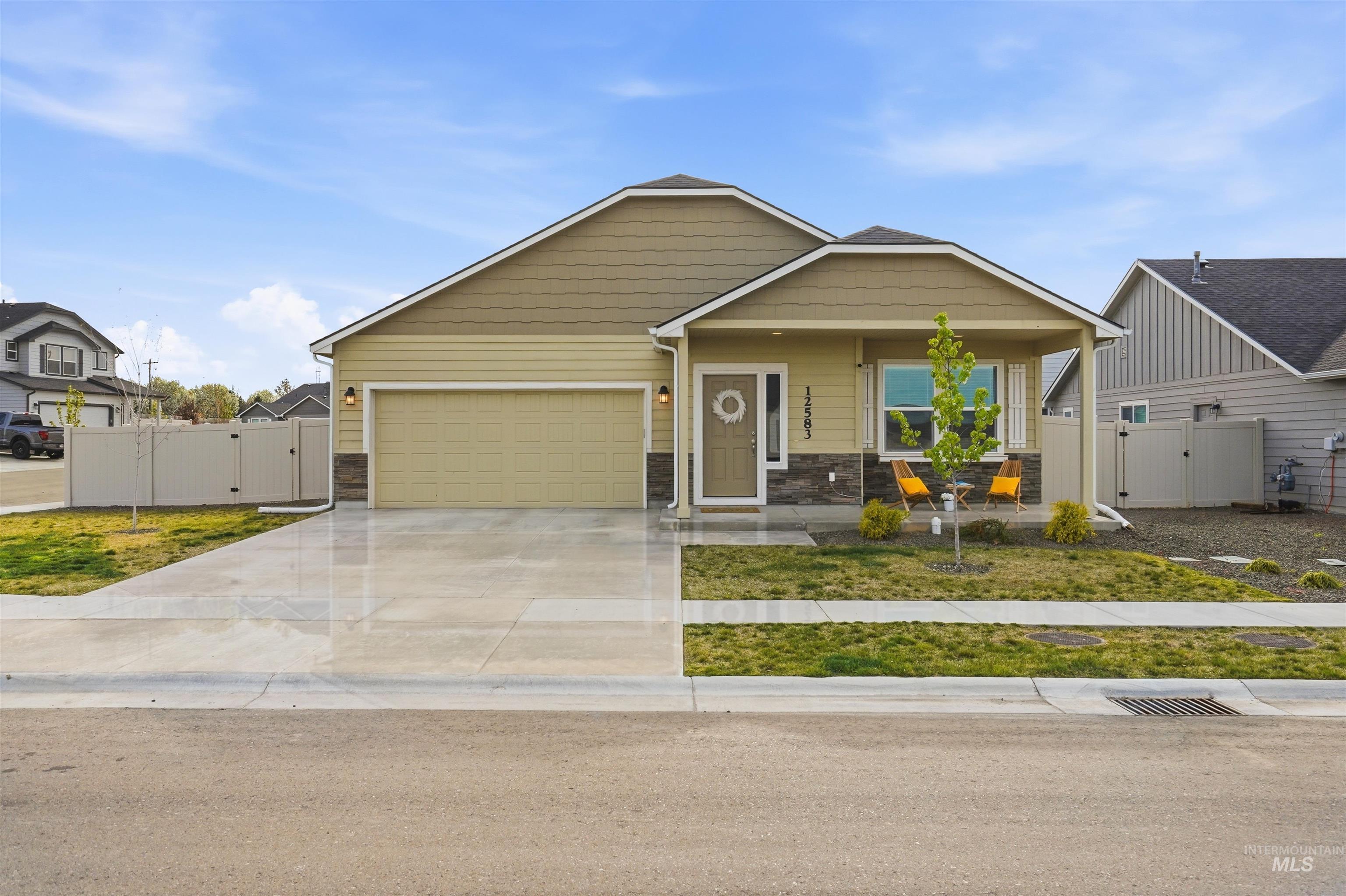 12583 S Farrara Way, Nampa, Idaho 83686, 3 Bedrooms, 2 Bathrooms, Residential For Sale, Price $420,000, 98981350