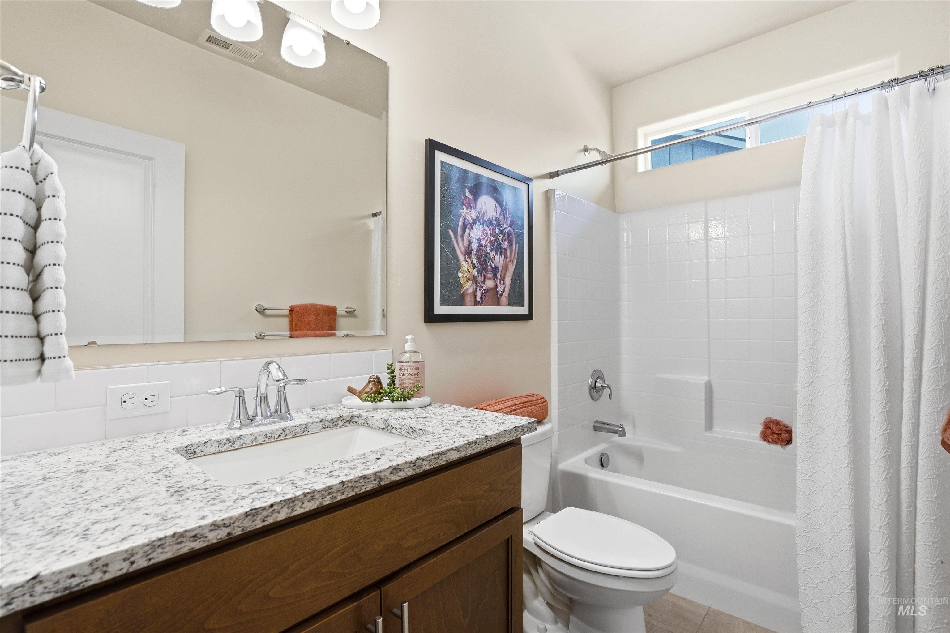 12583 S Farrara Way, Nampa, Idaho 83686, 3 Bedrooms, 2 Bathrooms, Residential For Sale, Price $420,000, 98981350