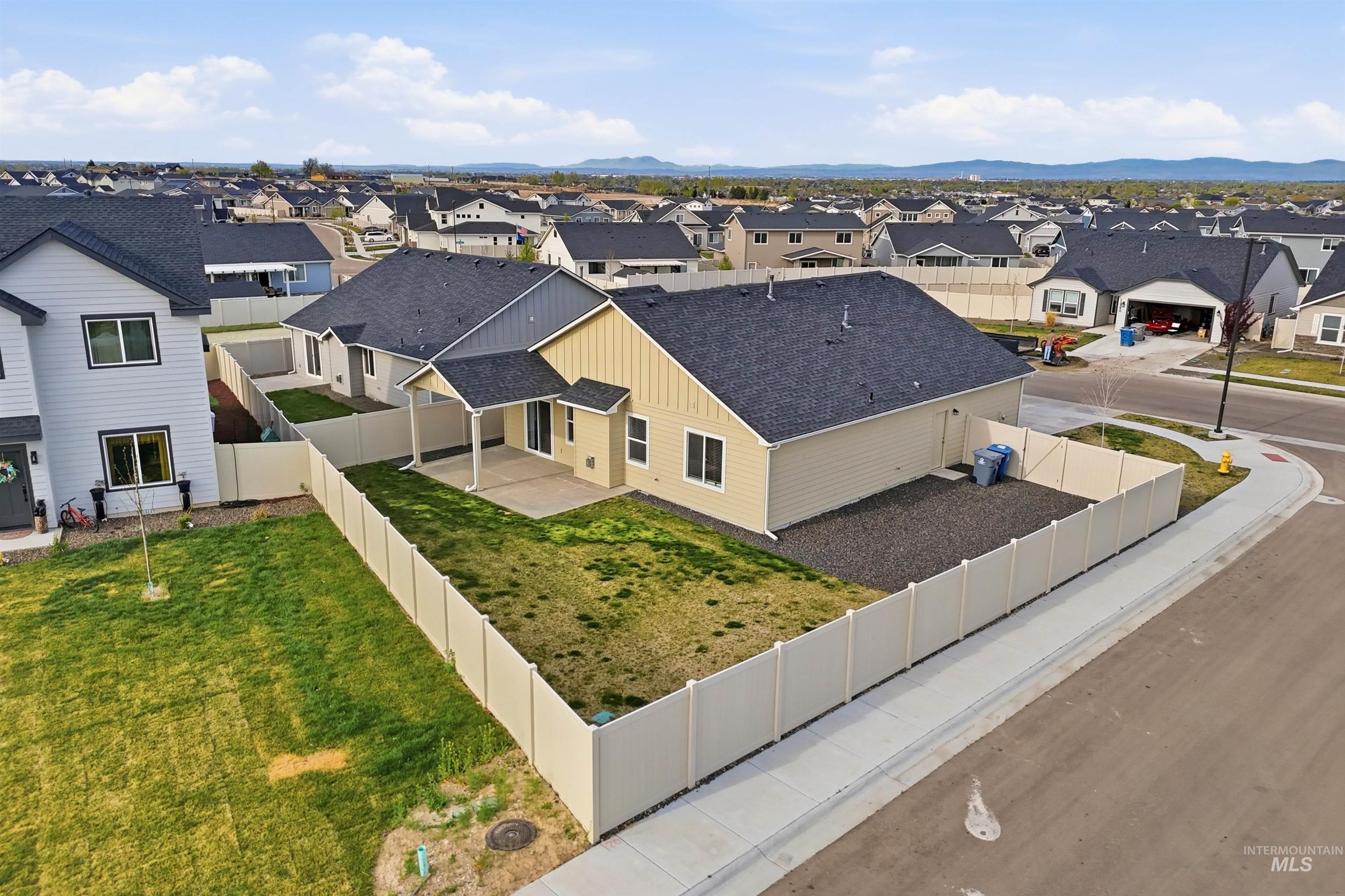 12583 S Farrara Way, Nampa, Idaho 83686, 3 Bedrooms, 2 Bathrooms, Residential For Sale, Price $420,000, 98981350