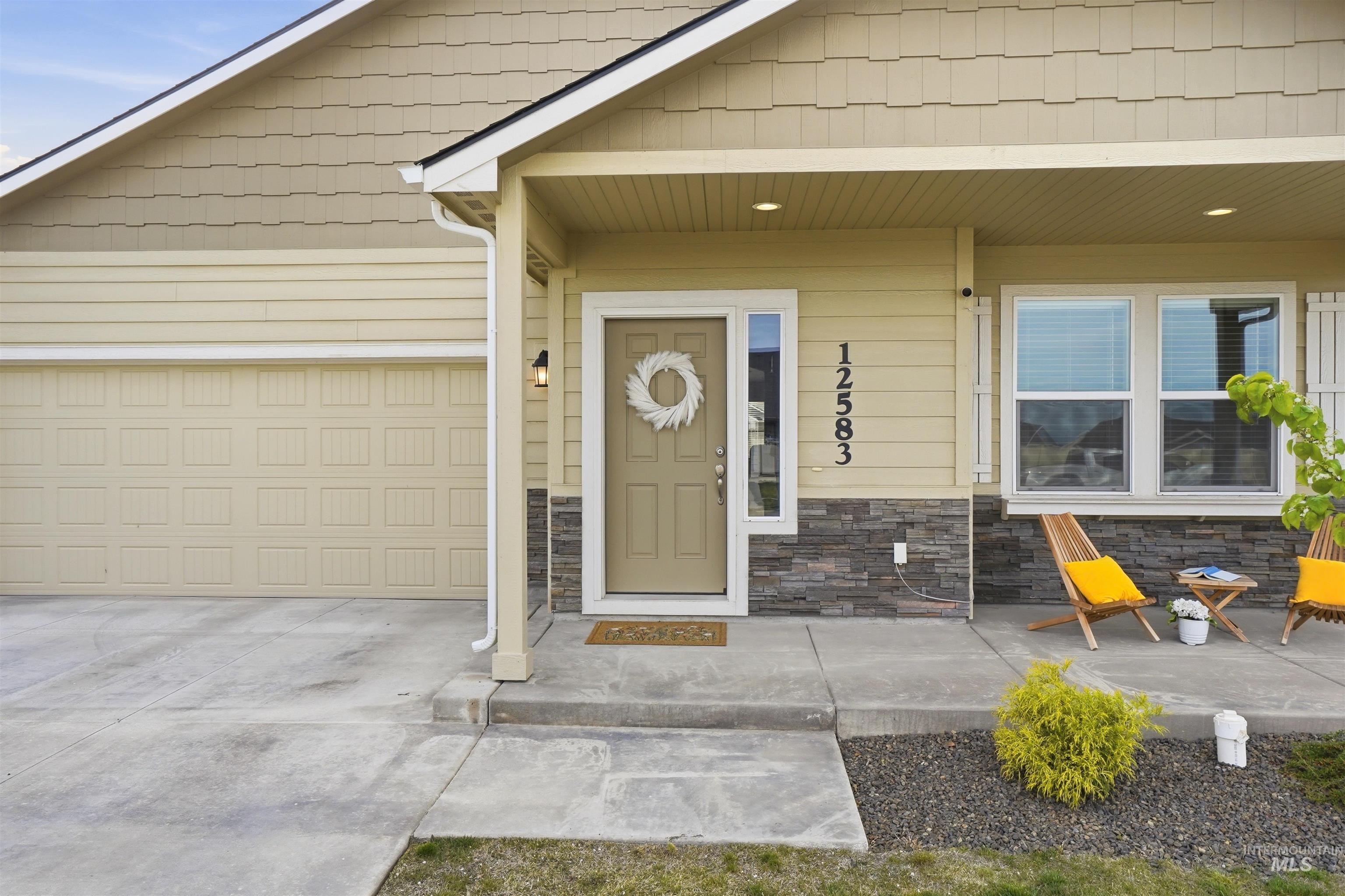 12583 S Farrara Way, Nampa, Idaho 83686, 3 Bedrooms, 2 Bathrooms, Residential For Sale, Price $420,000, 98981350