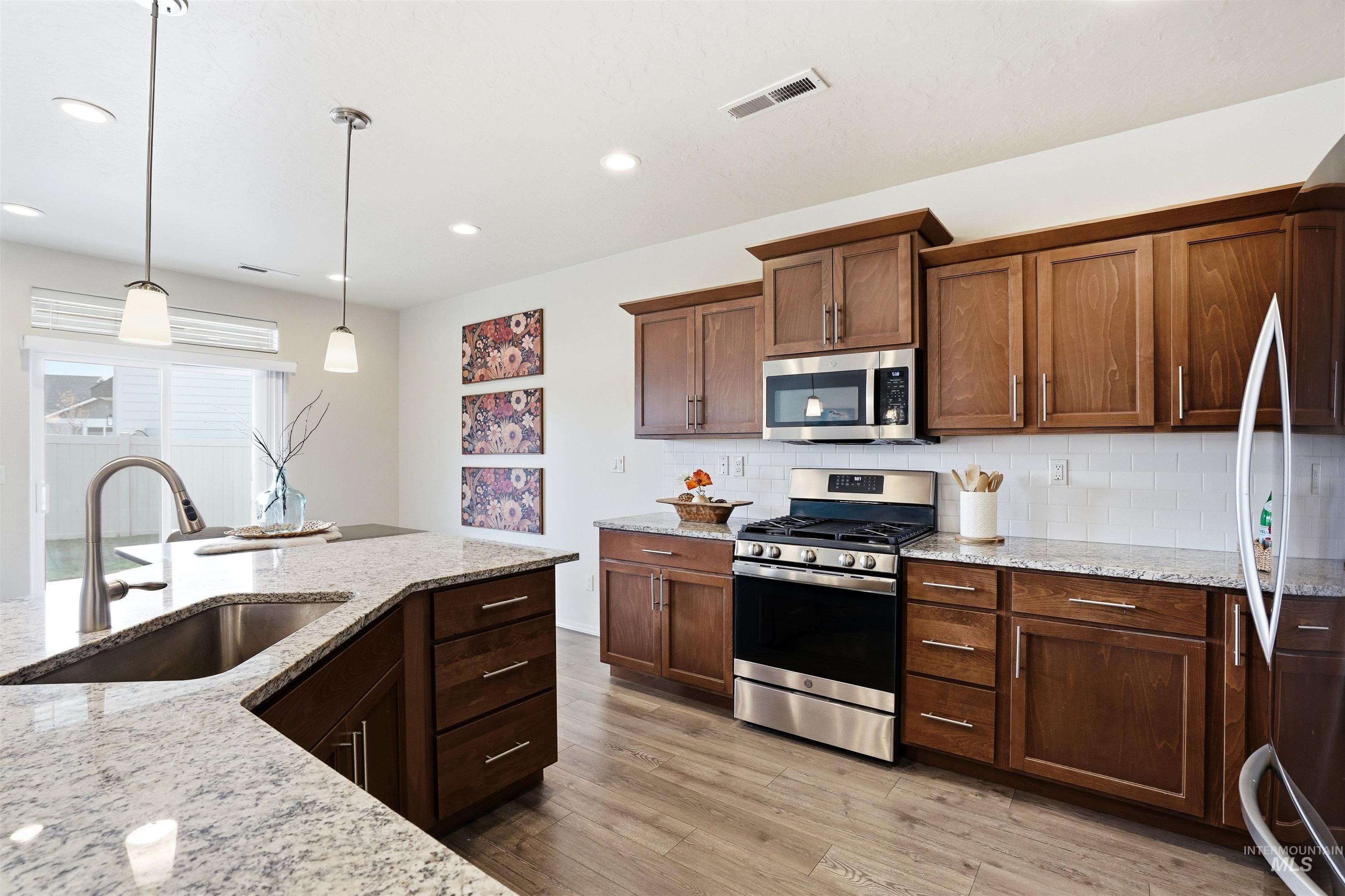 12583 S Farrara Way, Nampa, Idaho 83686, 3 Bedrooms, 2 Bathrooms, Residential For Sale, Price $420,000, 98981350