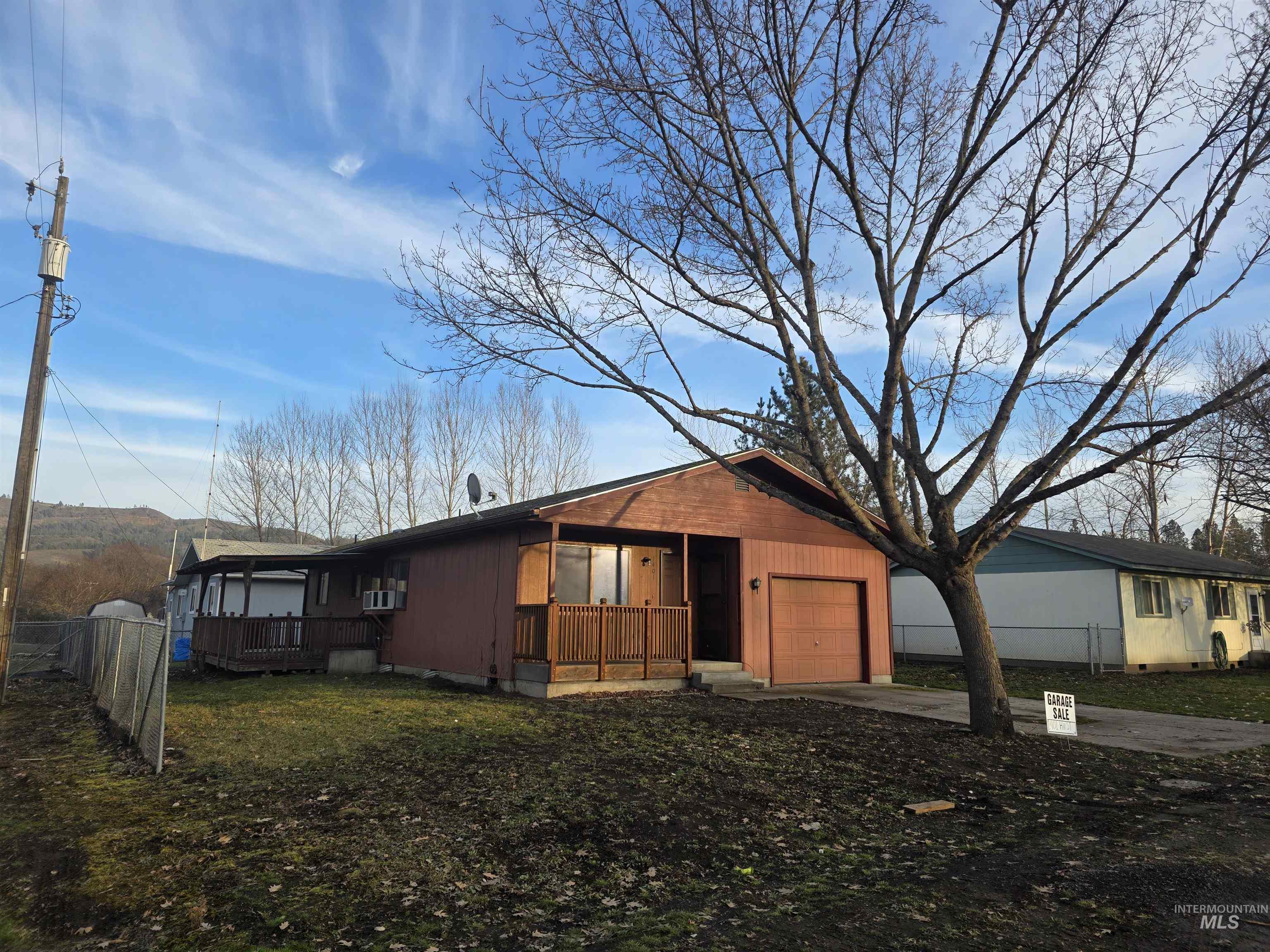 1401 Hill St, Kamiah, Idaho 83536, 4 Bedrooms, 2 Bathrooms, Residential For Sale, Price $175,000, 98981353
