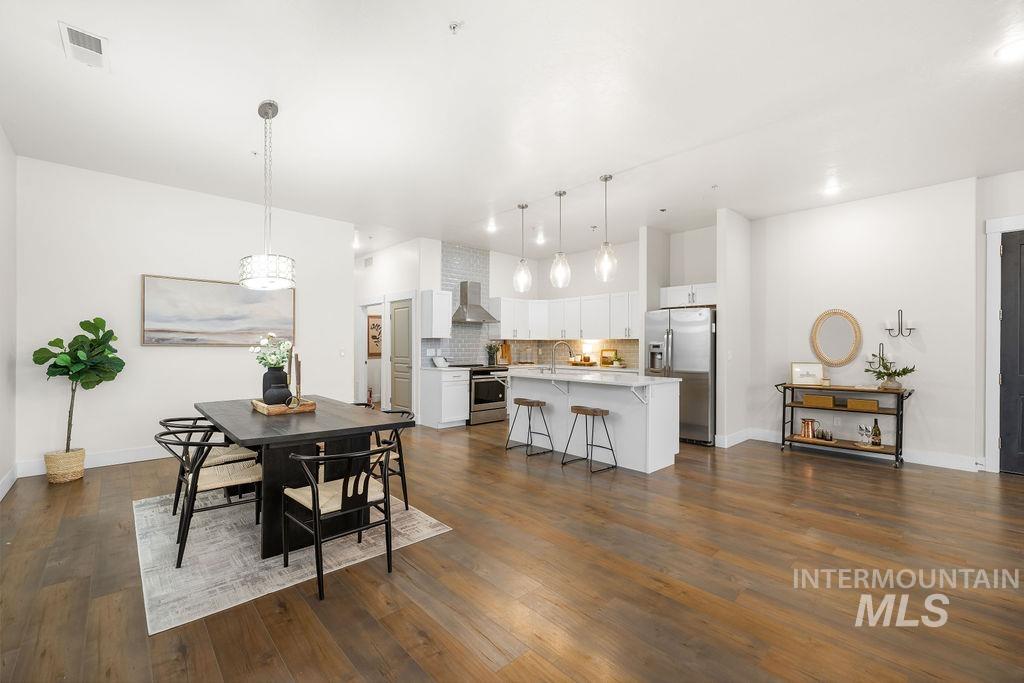 1424 W Front St, Boise, Idaho 83702, 3 Bedrooms, 2 Bathrooms, Residential For Sale, Price $687,000, 98981354