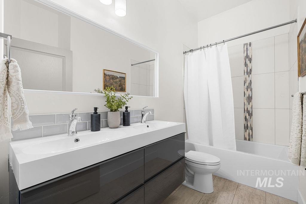 1424 W Front St, Boise, Idaho 83702, 3 Bedrooms, 2 Bathrooms, Residential For Sale, Price $687,000, 98981354