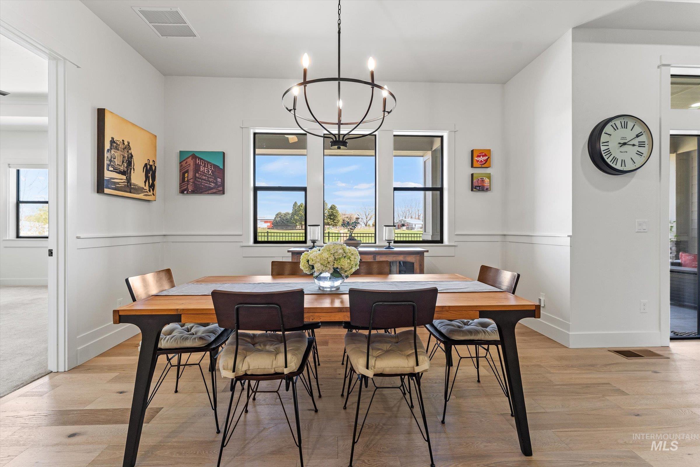 2958 N Sun City Ave, Star, Idaho 83669, 4 Bedrooms, 2.5 Bathrooms, Residential For Sale, Price $699,000, 98981355