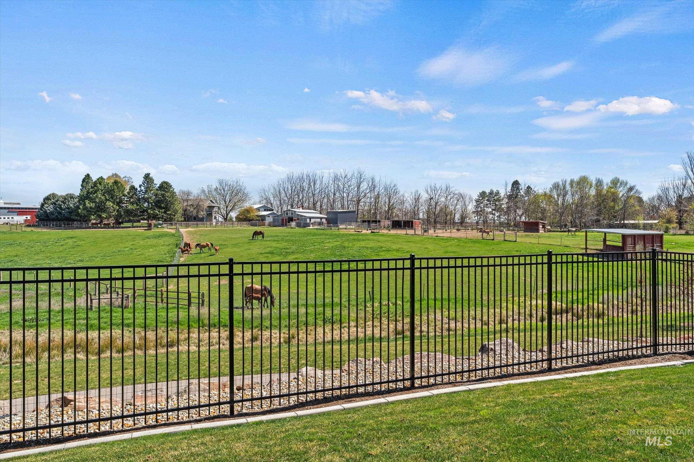 2958 N Sun City Ave, Star, Idaho 83669, 4 Bedrooms, 2.5 Bathrooms, Residential For Sale, Price $699,000, 98981355