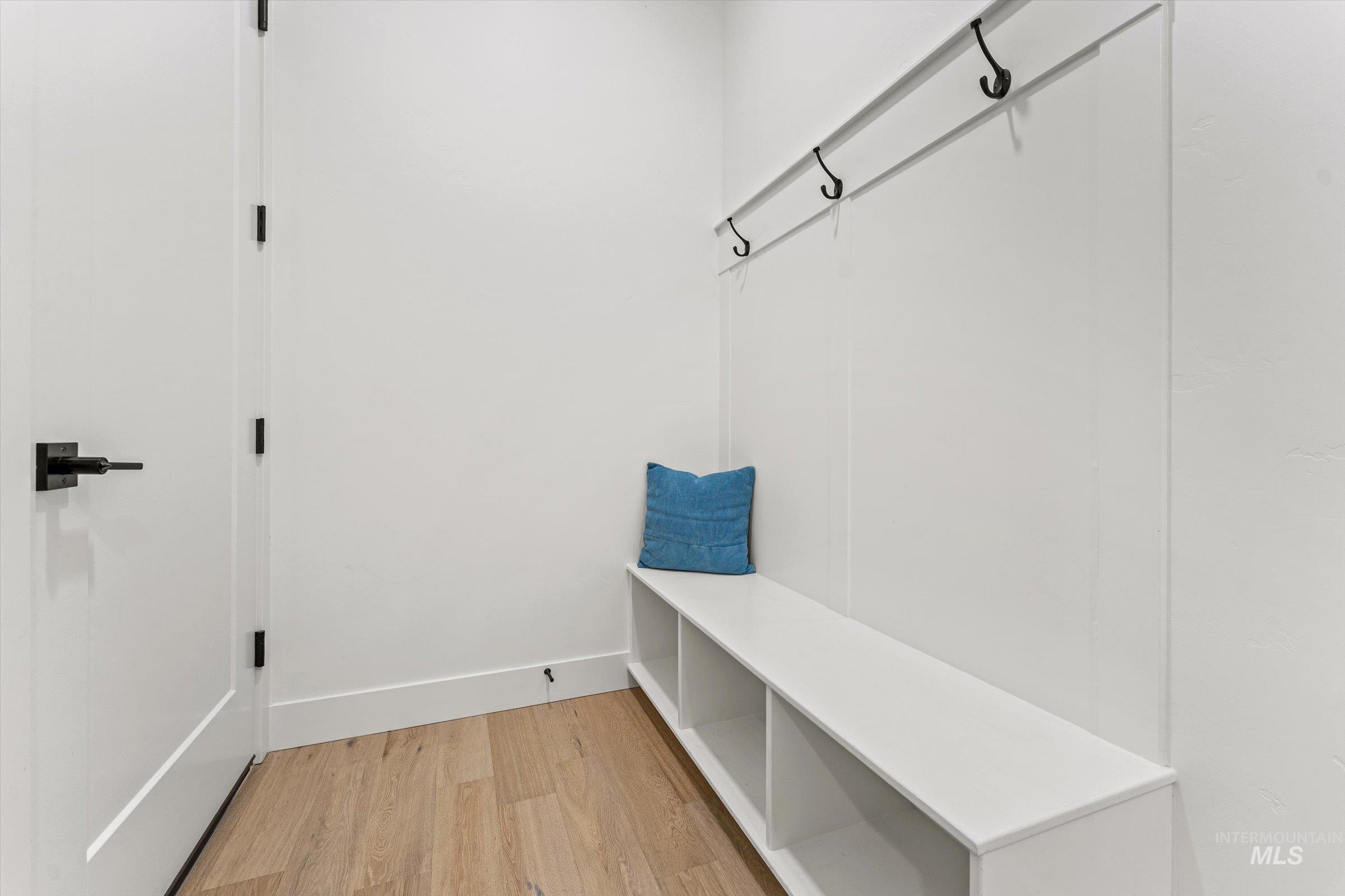 2958 N Sun City Ave, Star, Idaho 83669, 4 Bedrooms, 2.5 Bathrooms, Residential For Sale, Price $699,000, 98981355