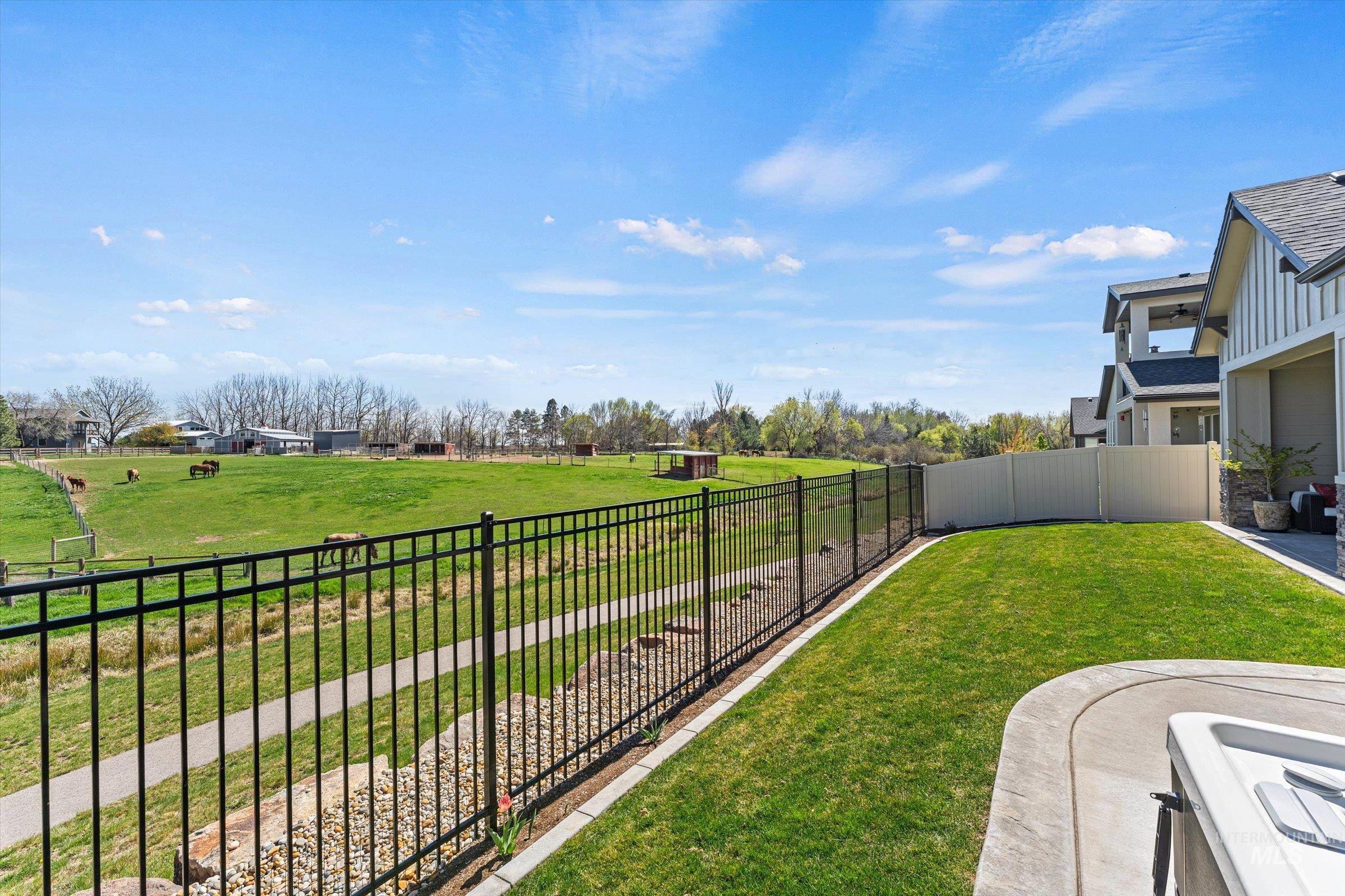 2958 N Sun City Ave, Star, Idaho 83669, 4 Bedrooms, 2.5 Bathrooms, Residential For Sale, Price $699,000, 98981355