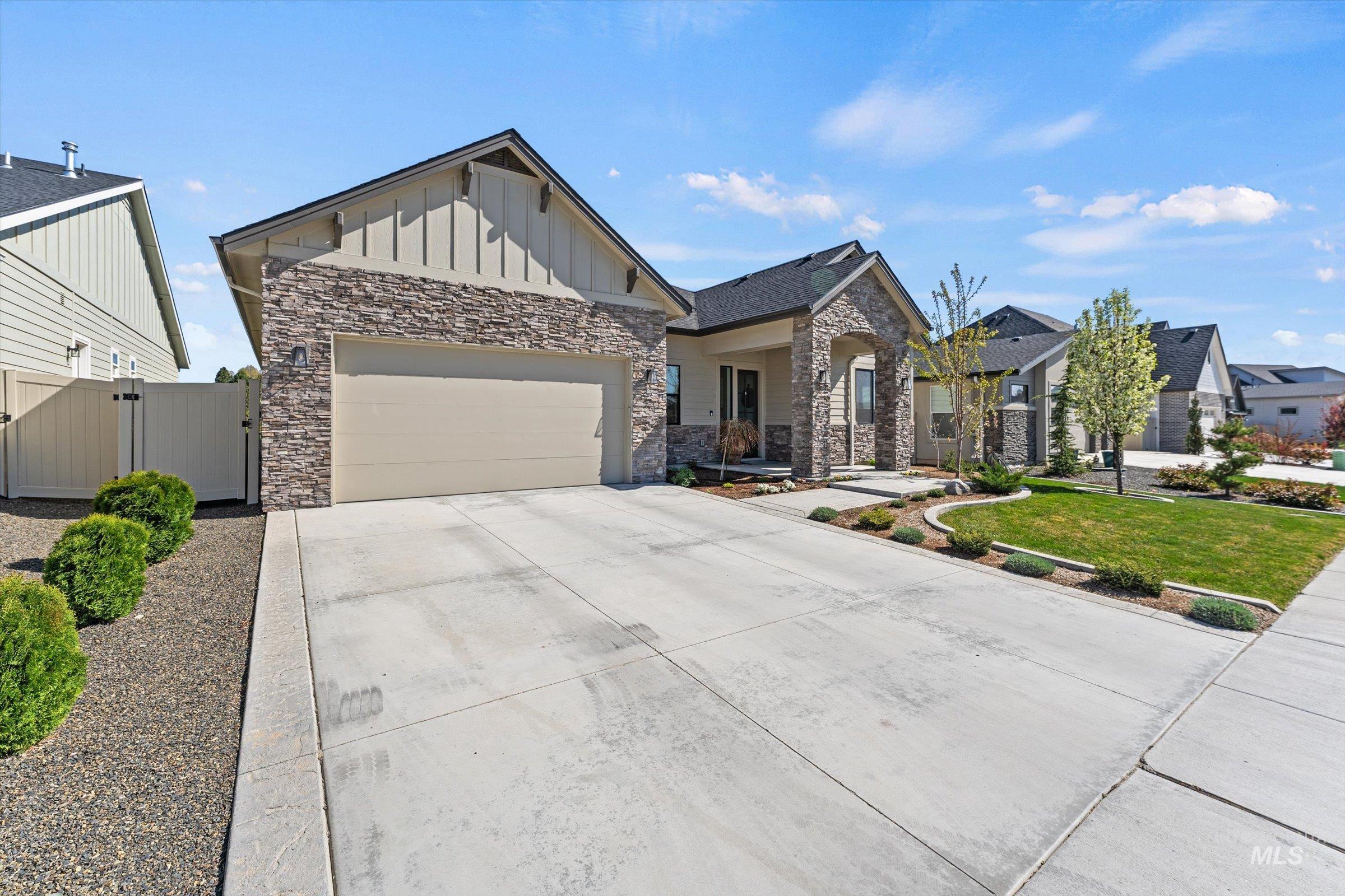 2958 N Sun City Ave, Star, Idaho 83669, 4 Bedrooms, 2.5 Bathrooms, Residential For Sale, Price $699,000, 98981355