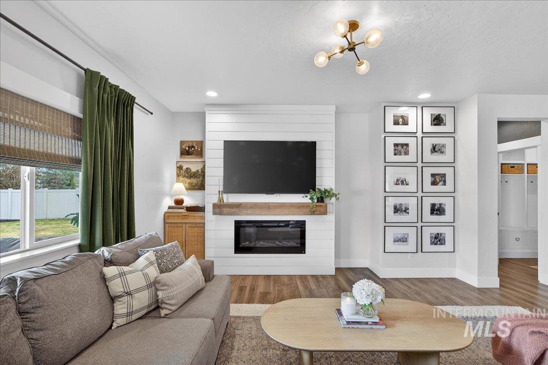 6018 W Milano Drive, Meridian, Idaho 83646, 3 Bedrooms, 2.5 Bathrooms, Residential For Sale, Price $649,900, 98981362