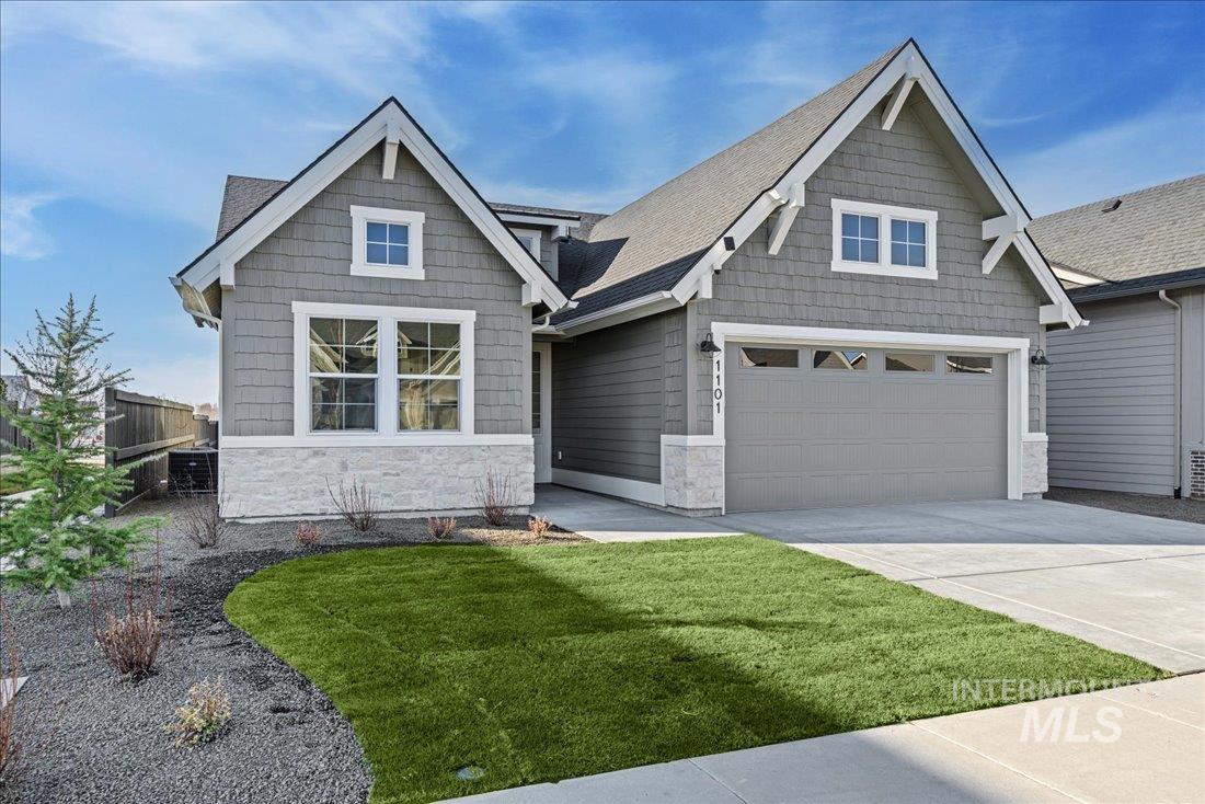 1084 E Escalation St, Meridian, Idaho 83642, 3 Bedrooms, 2.5 Bathrooms, Residential For Sale, Price $629,900,MLS 98981382