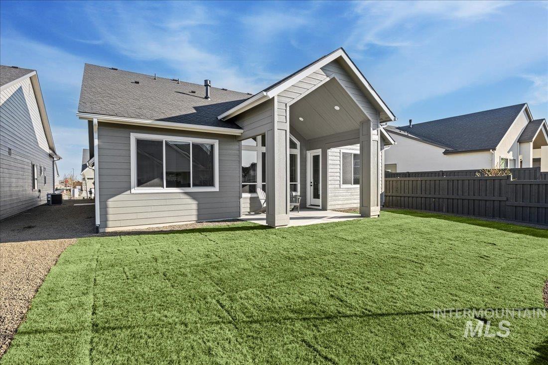 1084 E Escalation St, Meridian, Idaho 83642, 3 Bedrooms, 2.5 Bathrooms, Residential For Sale, Price $629,900,MLS 98981382