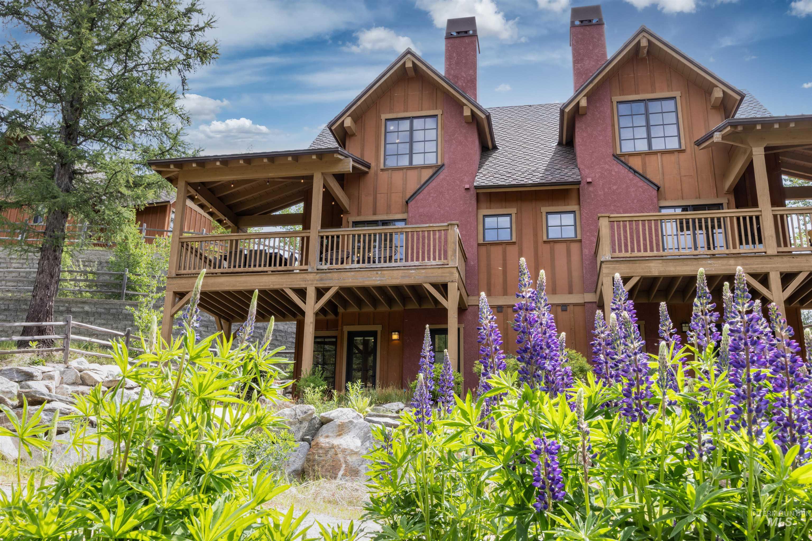 69 Golden Bar Ct., Donnelly, Idaho 83615, 2 Bedrooms, 3 Bathrooms, Residential For Sale, Price $1,350,000, 98981387