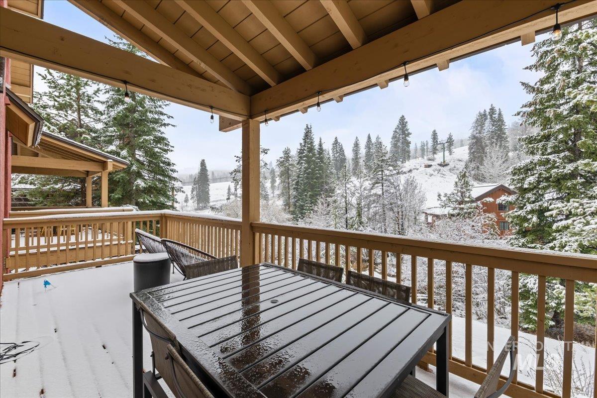 69 Golden Bar Ct., Donnelly, Idaho 83615, 2 Bedrooms, 3 Bathrooms, Residential For Sale, Price $1,400,000,MLS 98981387