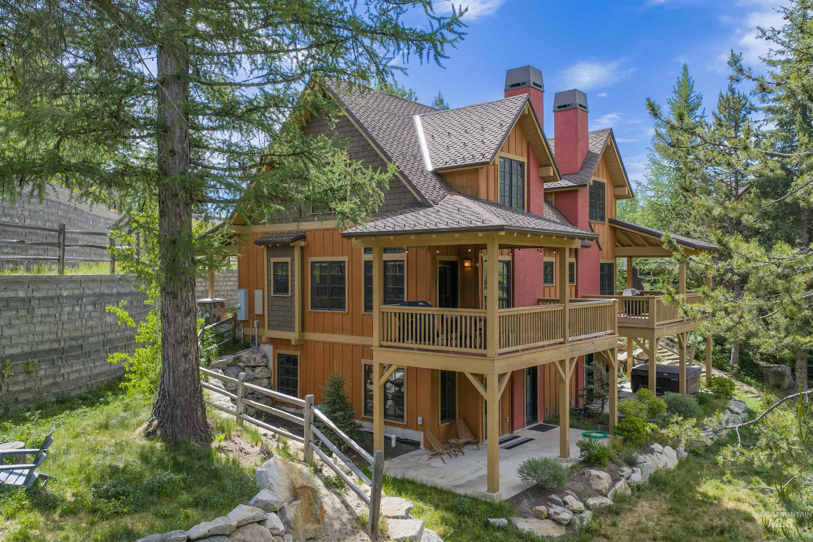 69 Golden Bar Ct., Donnelly, Idaho 83615, 2 Bedrooms, 3 Bathrooms, Residential For Sale, Price $1,350,000, 98981387